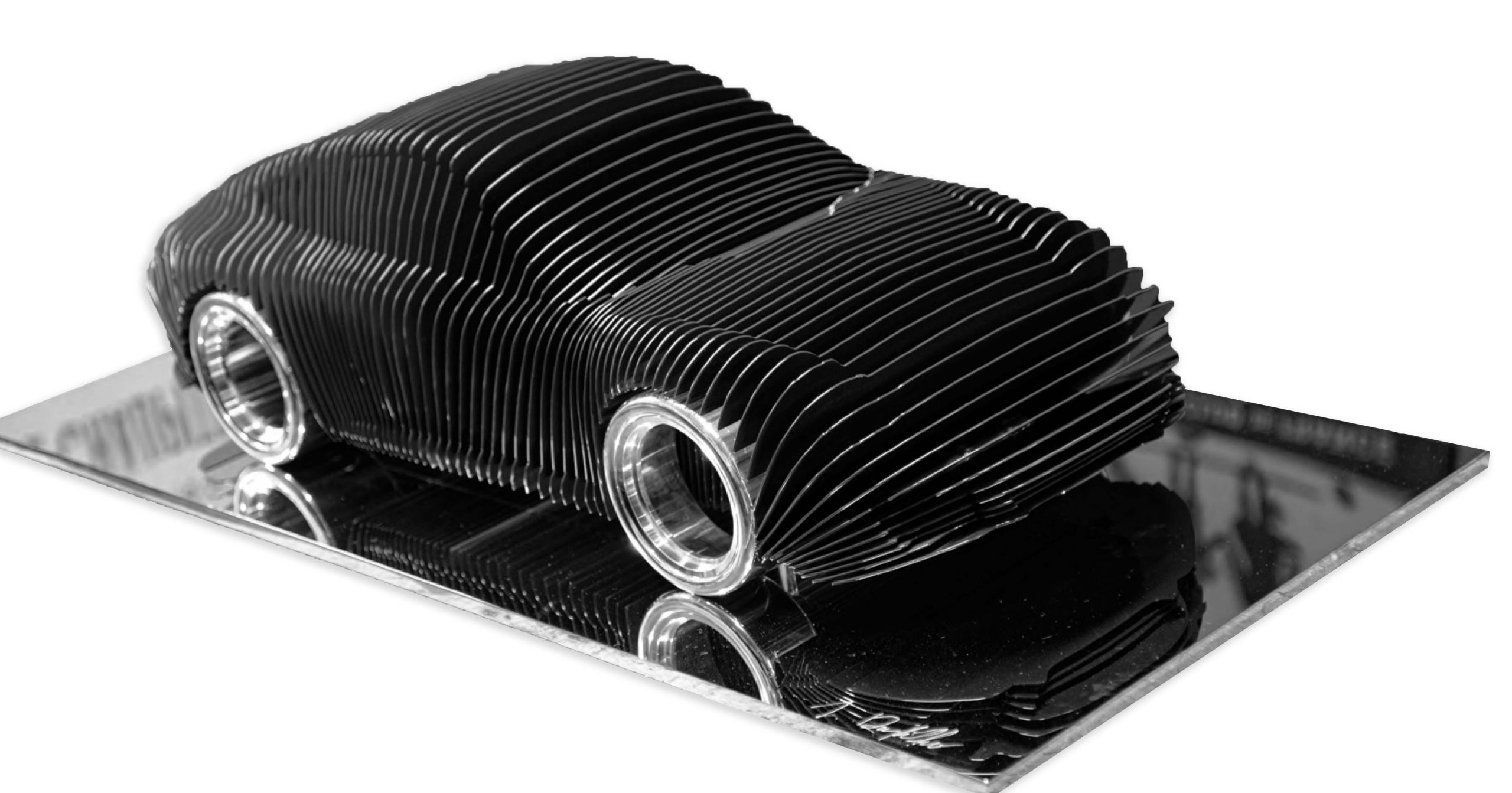 Antoine Dufilho - Porsche 997 Targa 2021, Socle en inox poli – roues en aluminium massif poli et fuselage en acier anodisé noir 20 × 80 × 36 cm | 7 9/10 × 31 1/2 × 14 1/5 in Edition de 8 © Marciano Contemporary